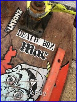 Deathbox Mac Vintage skateboard Gullwing super pro 3 trucks, Santa Cruz Wheels