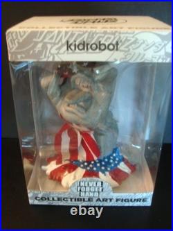 NEVER FORGET HAND Custom Kidrobot Santa Cruz Skateboards Screaming Hand Figure