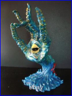 OCTO HAND Custom Kidrobot Santa Cruz Skateboards Screaming Hand Figure