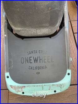 Onewheel Santa Cruz Pint Low 10 Miles + Fast Charger Won't charge Needs Repair