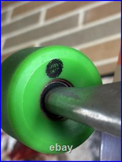 Santa Cruz Screaming Hand Complete 31.5