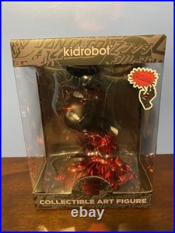 Santa Cruz Skateboards 40th Anniversary Screaming Hand 9 Chrome Vinyl Art Fig