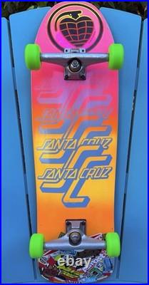 Santa Cruz Skateboards Classic Style Complete Skateboard 9.75 Vintage Wheels