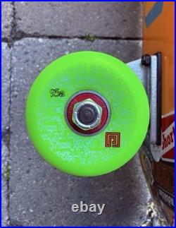 Santa Cruz Skateboards Classic Style Complete Skateboard 9.75 Vintage Wheels
