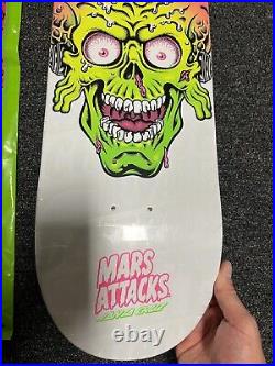 Santa Cruz Skateboards Mars Attacks Topps Glow In The Dark