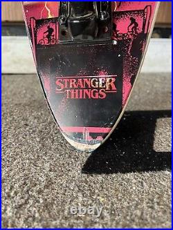 Santa Cruz X Stranger Things Skateboard Complete Screaming Hand Pintail Cruiser